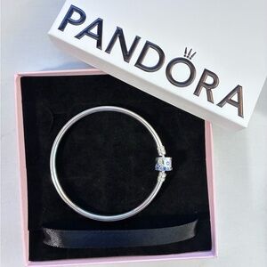 Pandora Sparkling Barrel Clasp Bangle